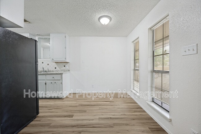 Foto del edificio - 806 W Belden St