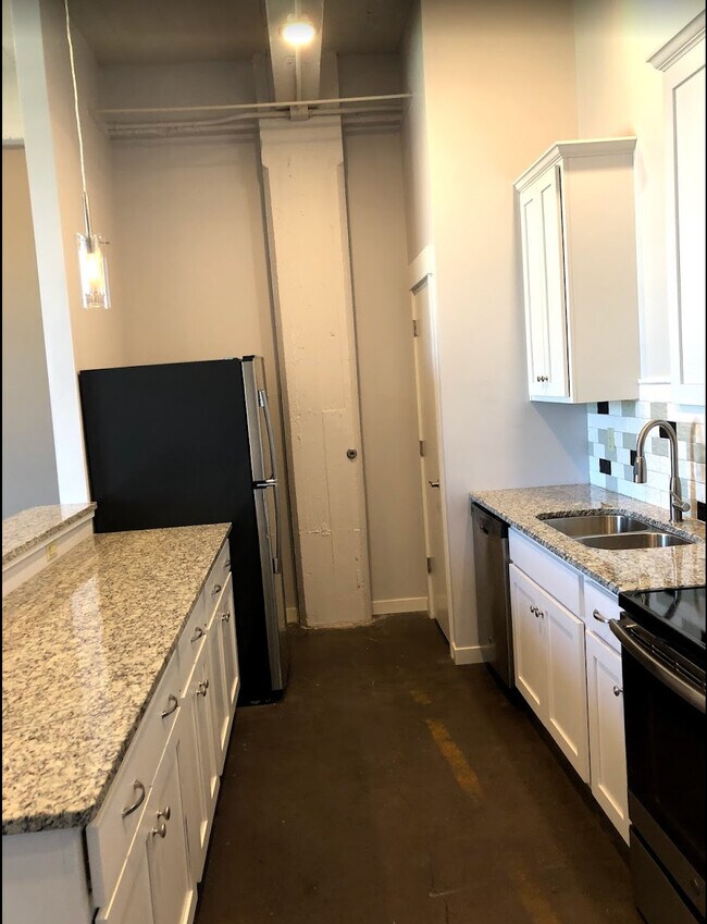 Kansas Avenue Lofts Apartments in Topeka, KS