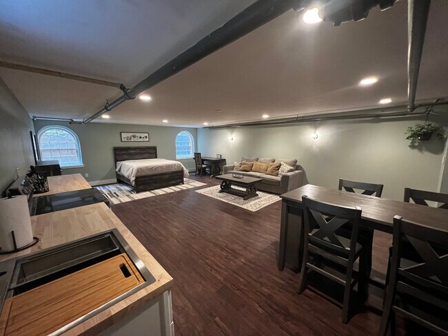 Photo - 1820 Albany Ave Apartment