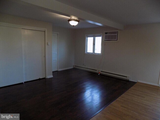 Foto del edificio - 720 Morwood Rd