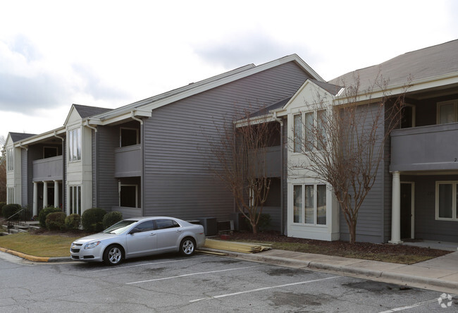 Building Photo - Cloister Apartments