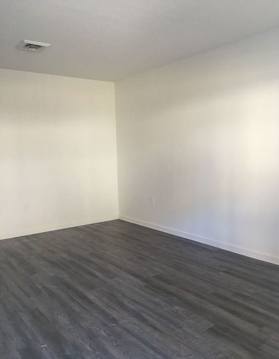 Foto del edificio - 5238 Cave Spring Ln