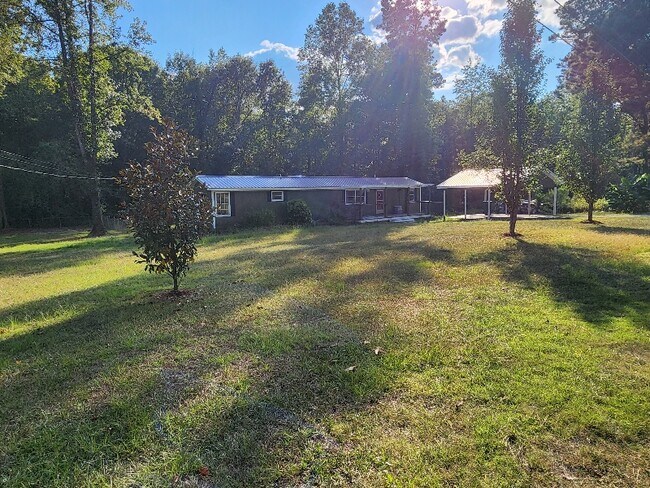 Foto del edificio - 8303 Whispering Ln