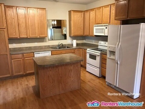 Foto del edificio - 10783 Tyler Ct NE