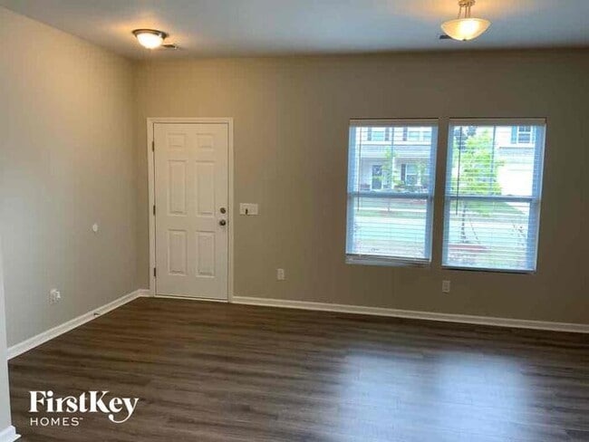Building Photo - 397 Dunlin Dr