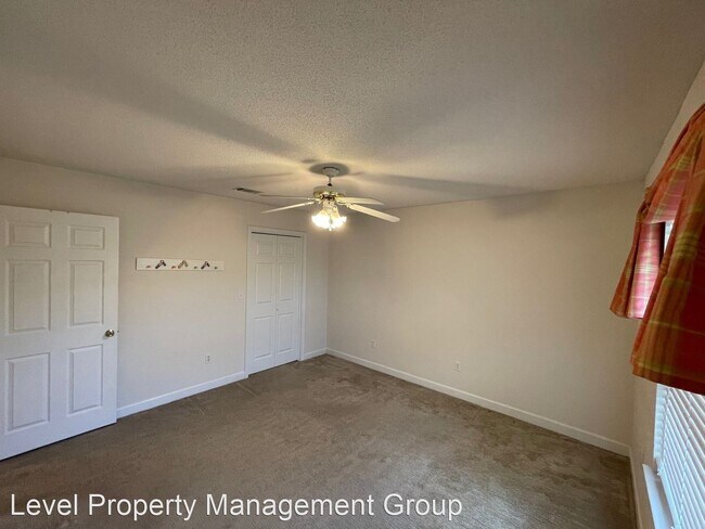 Building Photo - 2 br, 2 bath House - 9418 Villas Dr.