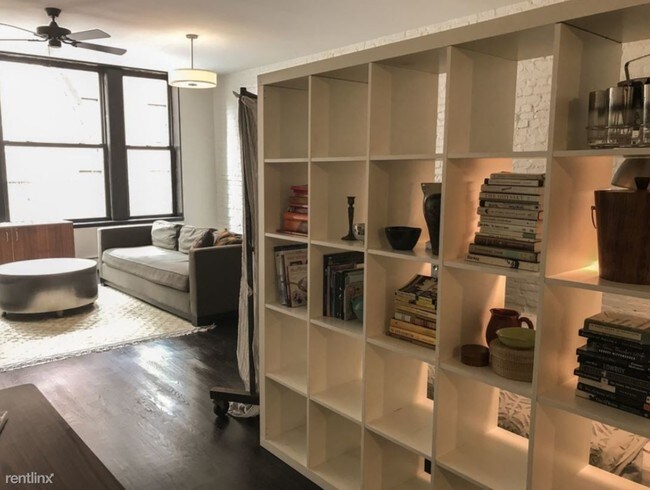 Building Photo - 1 br, 1 bath Apartment - 17 Orchard St