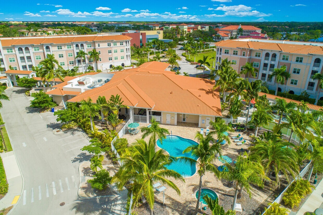 Diamond Oaks Village Apartments in Bonita Springs, FL