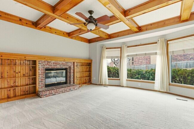 Foto del edificio - 11501 Riley St