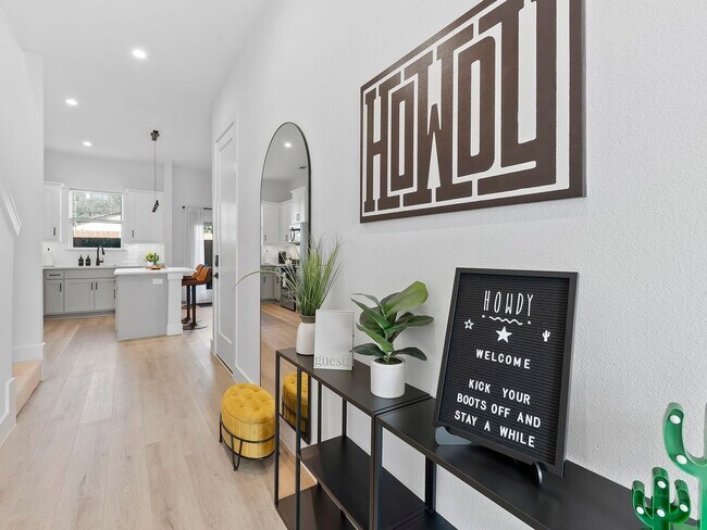 Foto del edificio - New Construction! 3 Bedroom Home in Heart ...