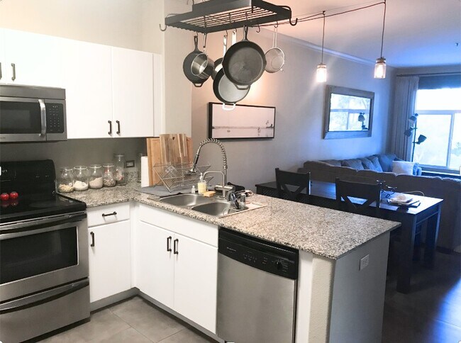 Foto del edificio - 1642 7th Ave