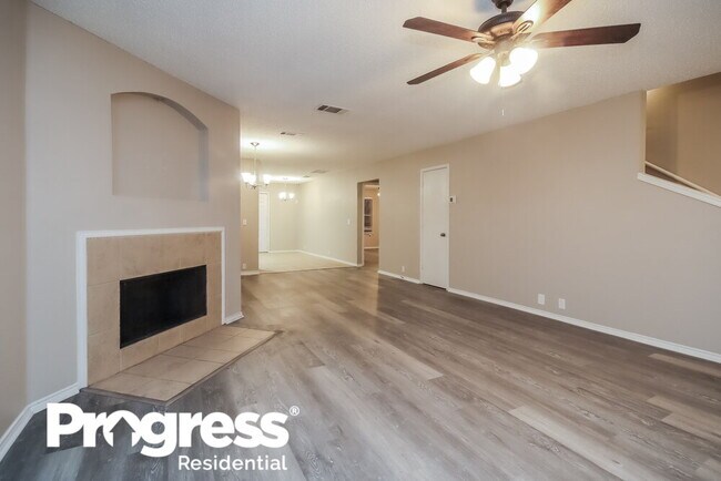 Building Photo - 1520 Waters Edge Dr