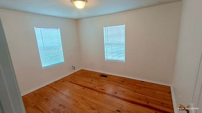 Building Photo - 115 Deerfield Rd