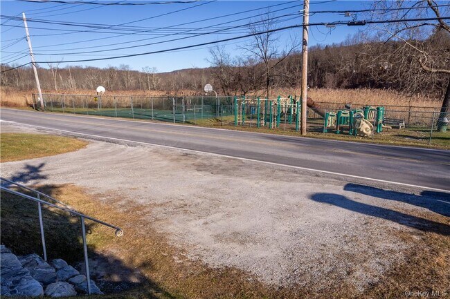 Foto del edificio - 33 Holmes Rd