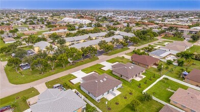 Building Photo - 4604 SW 8th Ct