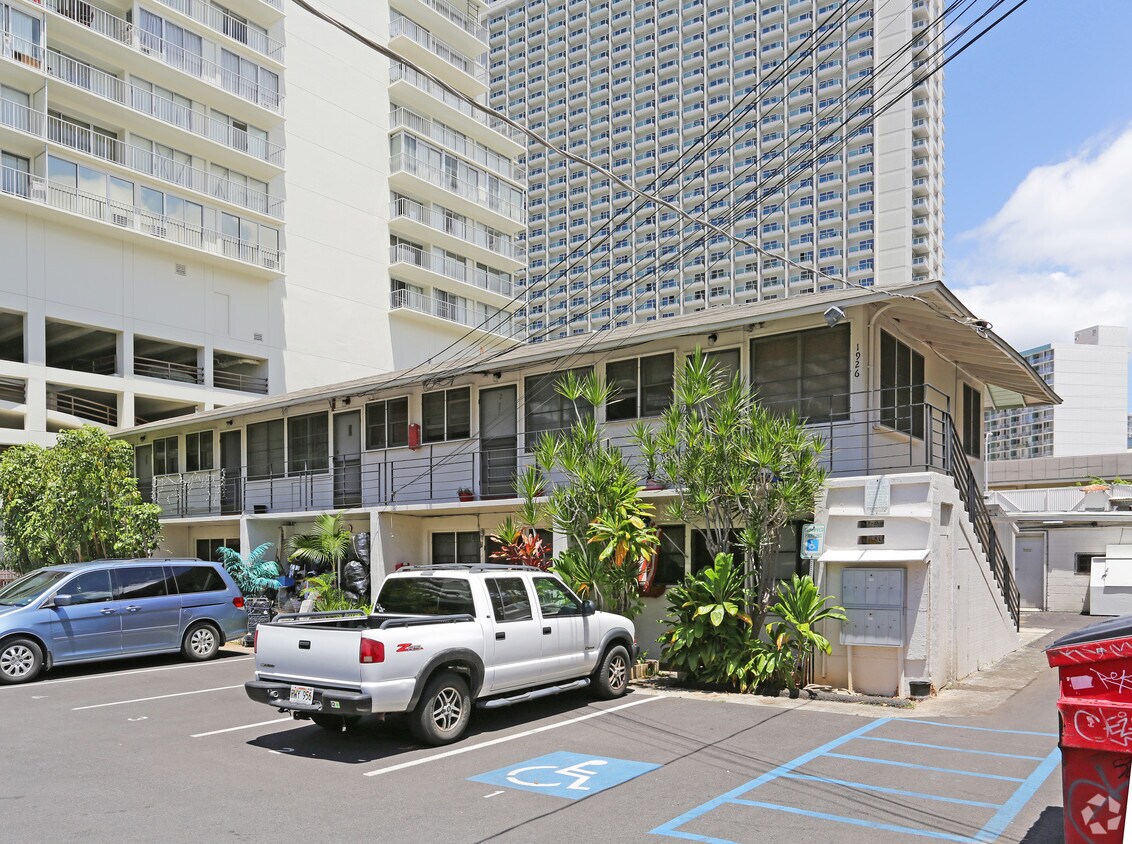 Primary Photo - 1920 Kahakai Dr