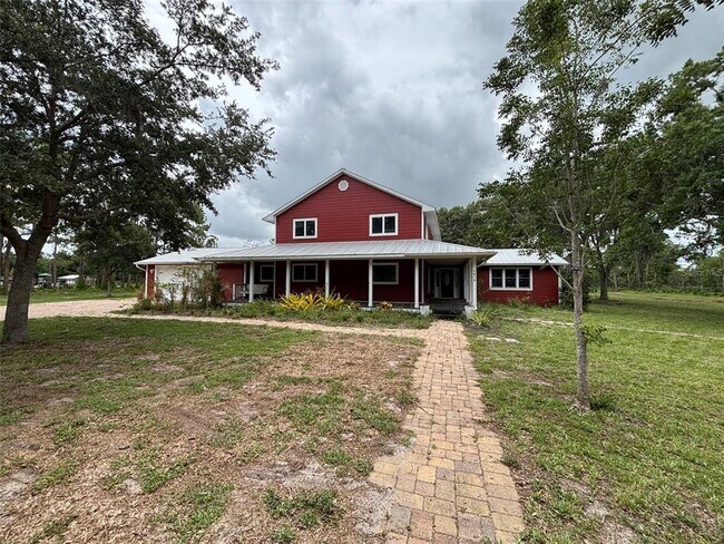 Foto del edificio - 7910 Kennedy Ln