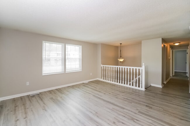 Building Photo - 10338 Rouark Ln