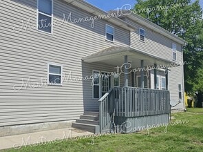 Building Photo - 1520 S Osage Ave