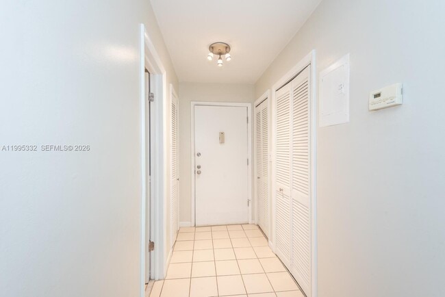 Building Photo - 5838 SW 74th Terrace