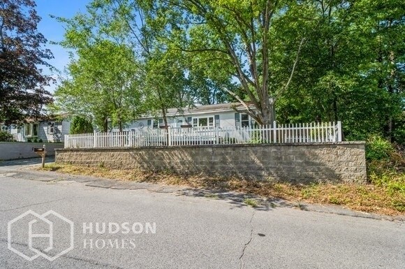 Building Photo - NOW AVAILABLE! - 201 Fifth Street Ex, Quee...