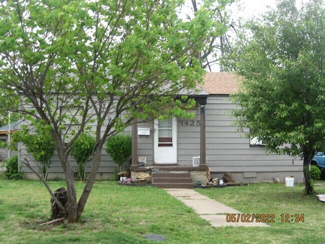 Building Photo - Rent to Own Make Ready!