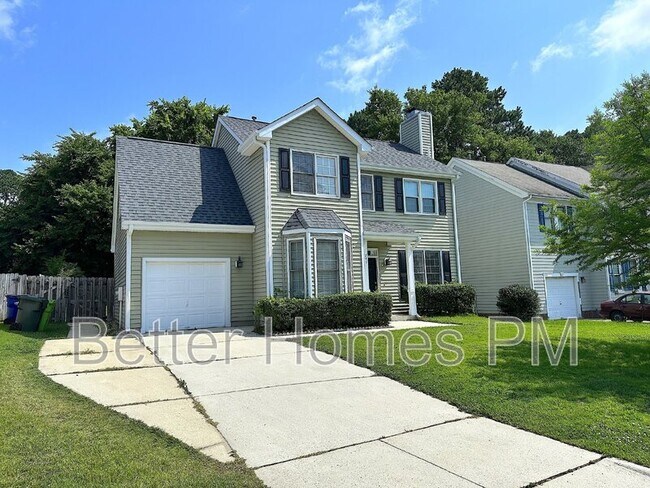 Building Photo - 741 Hanska Way