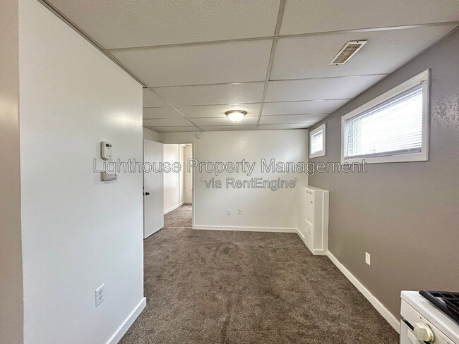 Building Photo - 17 52nd St SE