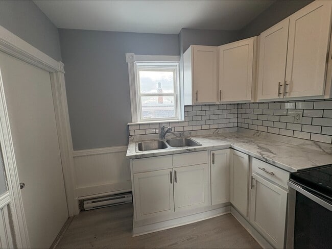 Building Photo - 48 Kennedy St