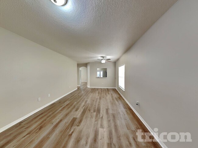 Foto del edificio - 3919 Day Bridge Pl