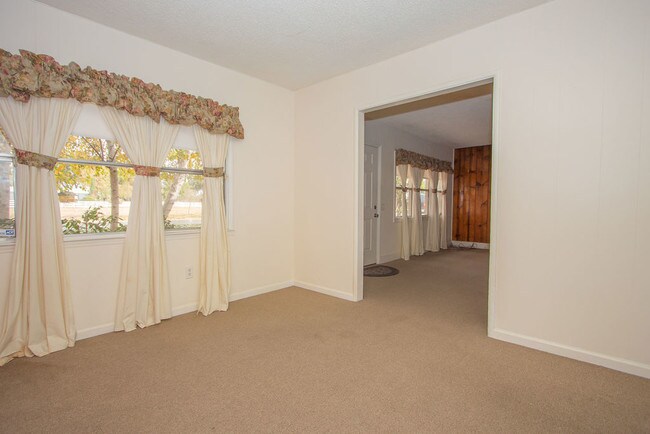 Foto del edificio - 18485 Williams Ave