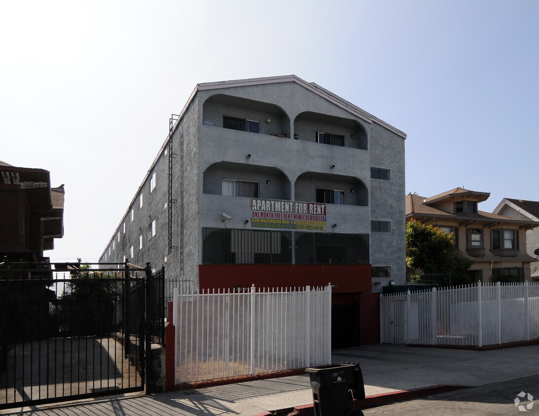 Foto principal - 828 S Burlington Ave