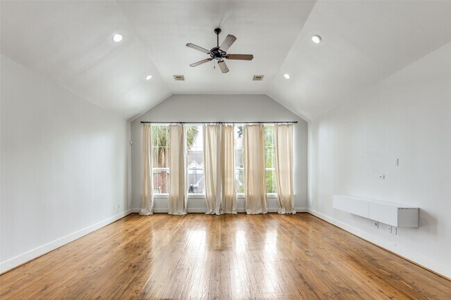 Building Photo - 1505 Asbury St