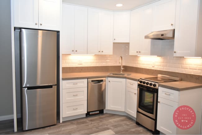 Building Photo - Modern 1 Bd, 1 Ba, 55+ Community ( North P...