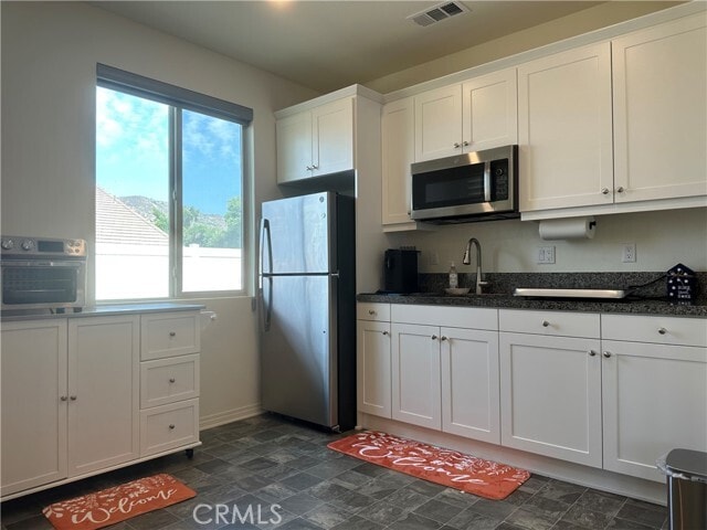 Building Photo - 6569 Zion Wy