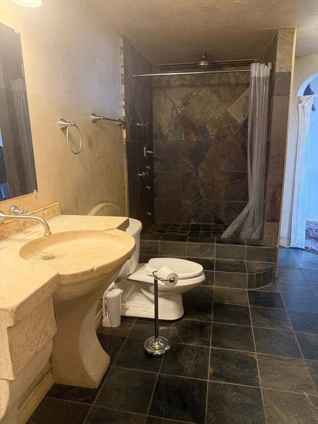 Foto del edificio - 100 N Arlington Ave