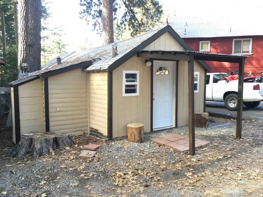 Primary Photo - 52791 Pine Cove Rd