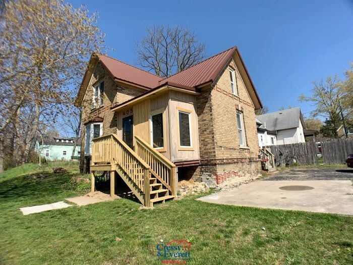 405 S Front St, Dowagiac, MI 49047 House Rental in Dowagiac, MI