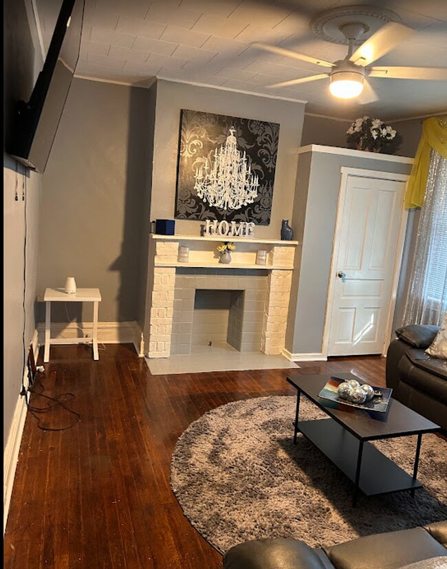 Foto del edificio - 2201 Beaver-Rooms