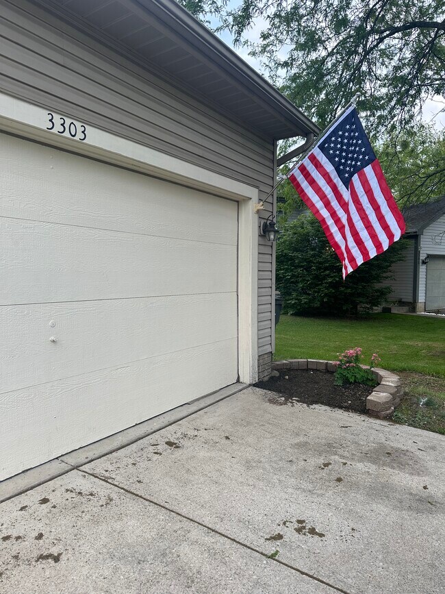 Building Photo - 3303 Windridge Dr