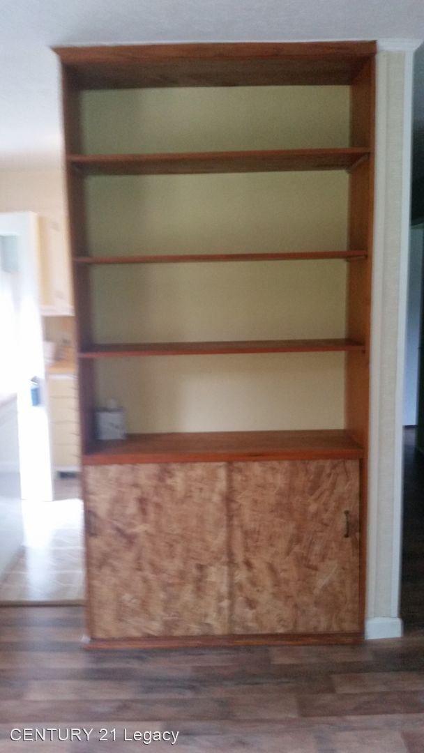 Building Photo - 3 br, 1 bath House - 405 Dogwood Dr