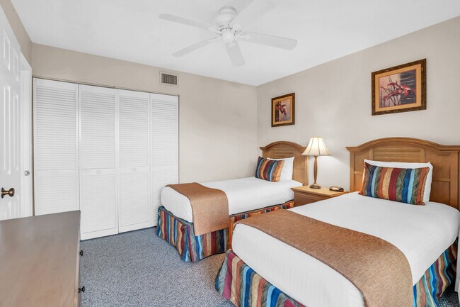 Foto del edificio - 600 Neapolitan Way