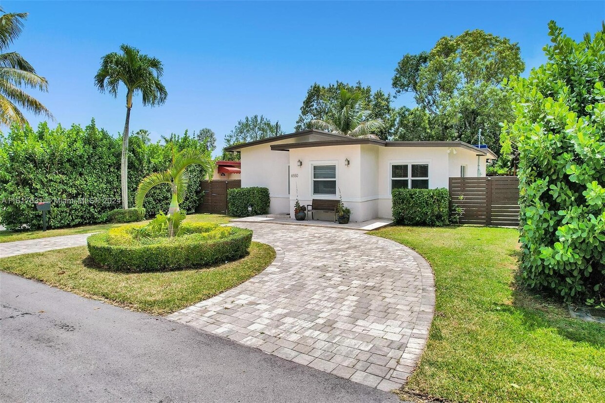 Foto principal - 6550 SW 52nd Ter