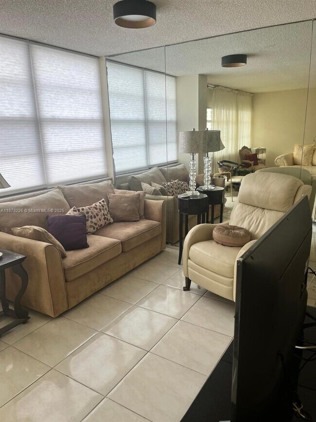 Foto del edificio - 251 174th St