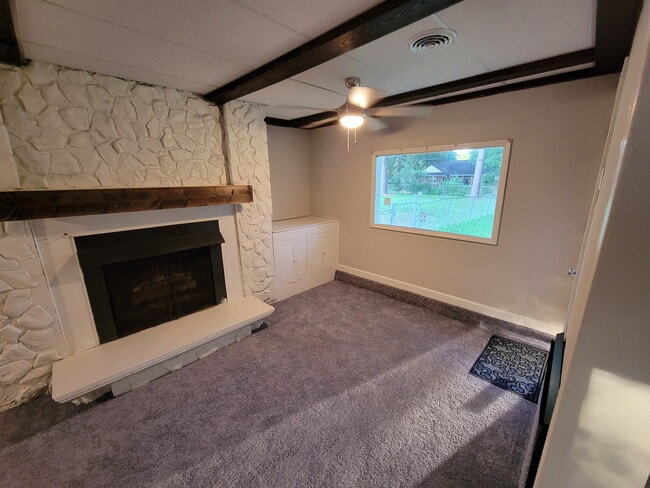 Building Photo - 7750 Mahoney Rd