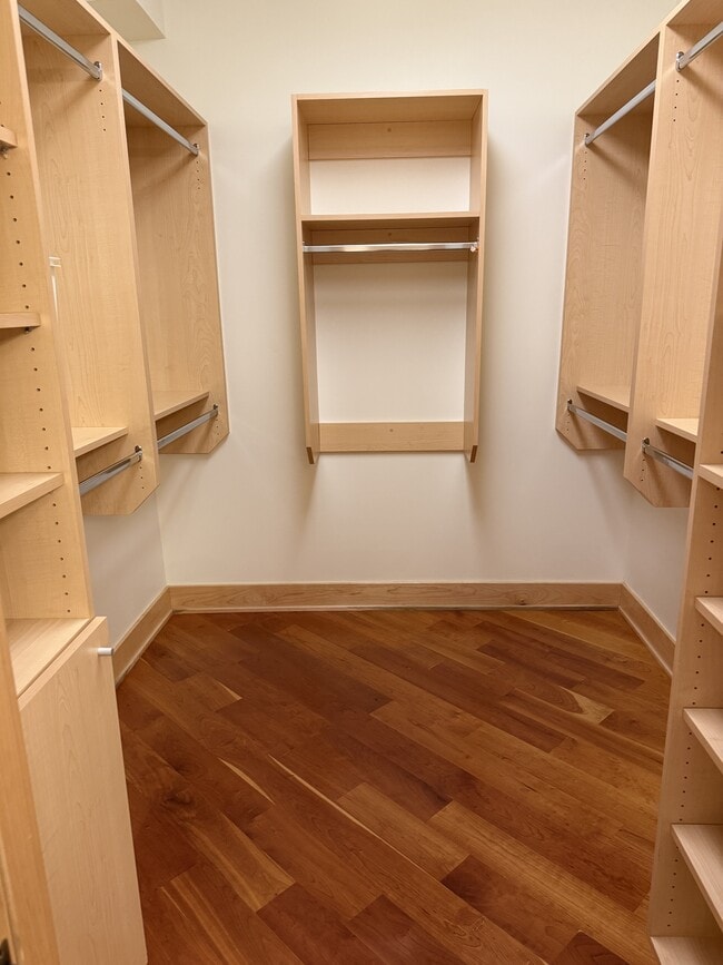 Building Photo - 804 8th St