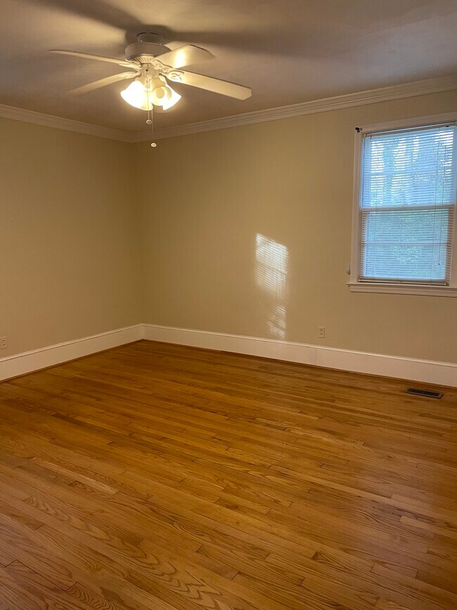 Foto del edificio - 204 Glen Echo Dr