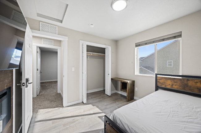 Building Photo - 15335 Stovall Ave