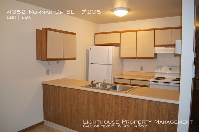 Building Photo - 4352 Norman Dr SE