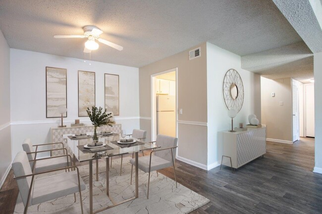 Foto del edificio - Hickory Creek Apartment and Townhomes